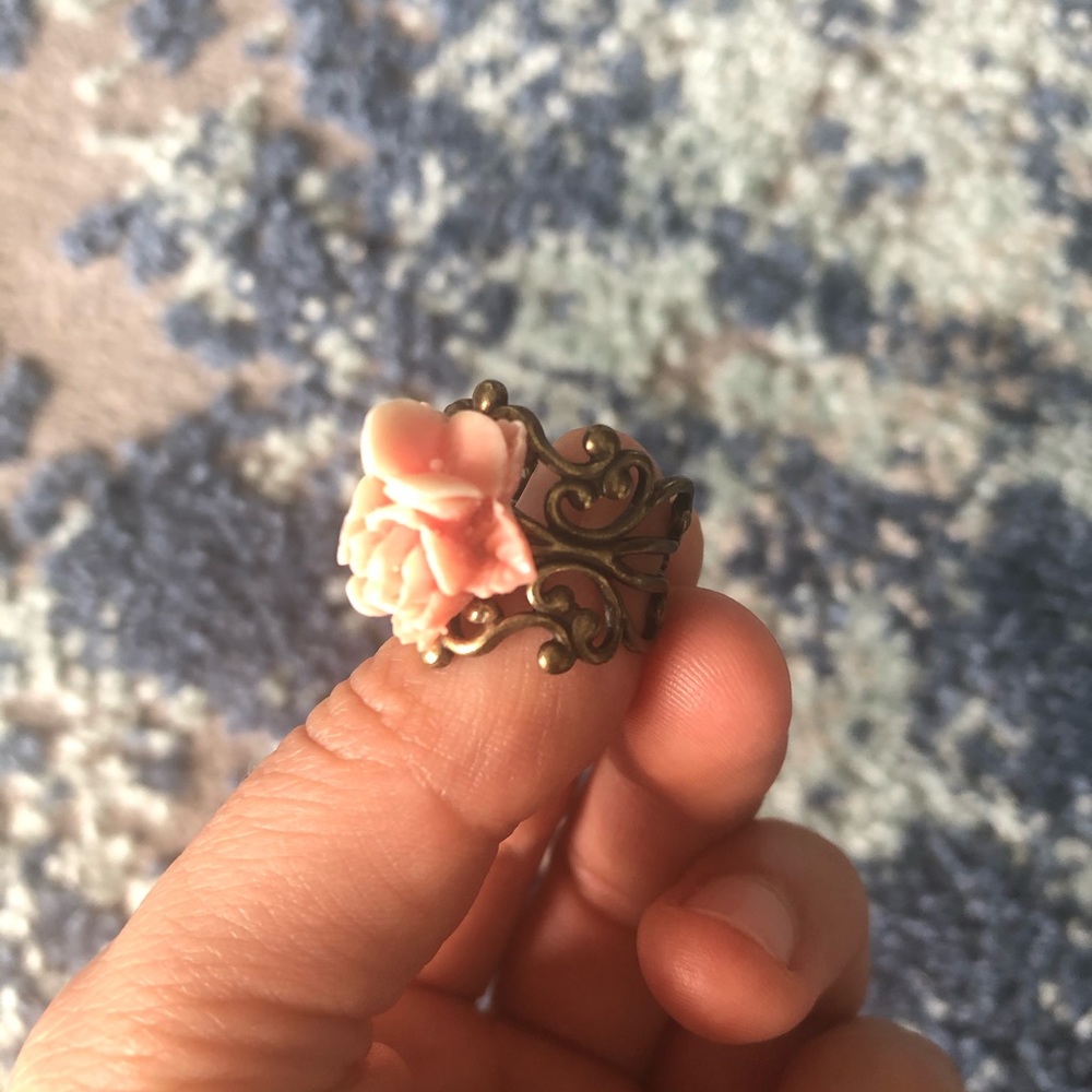 Adjustable Rose Ring - Picture 5 of 6